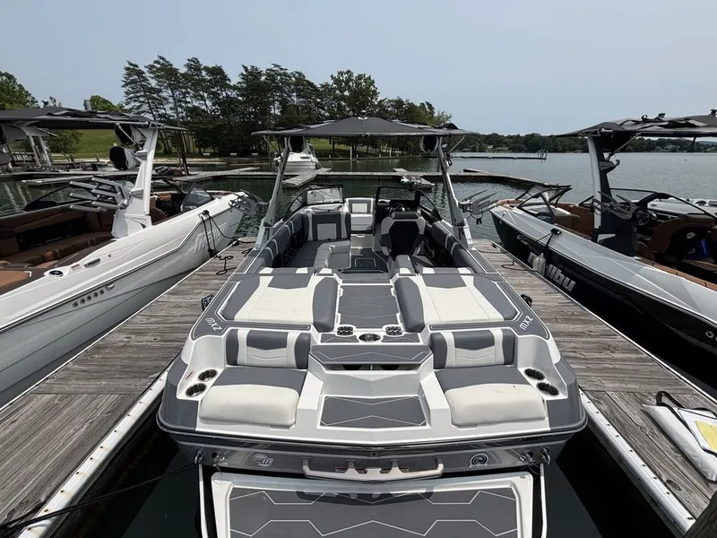 Slide: The Image of Malibu Wakesetter 22 MXZ 2025 - 4