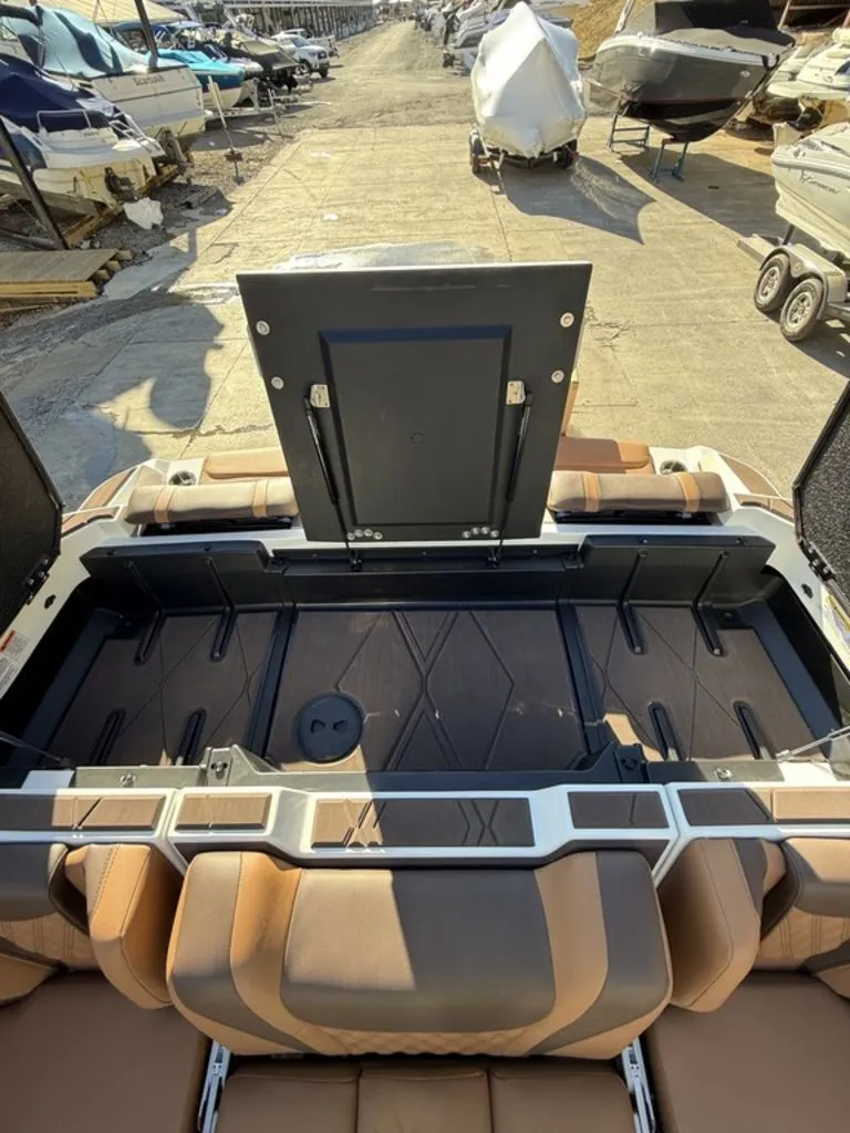 Slide: The Image of Malibu M230 2025 - 7