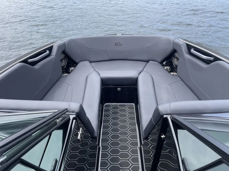 Slide: The Image of MasterCraft NXT-22 Icon Package 2025 - 11