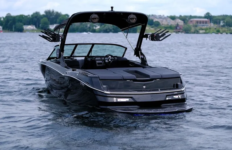 Slide: The Image of MasterCraft NXT-22 Icon Package 2025 - 7