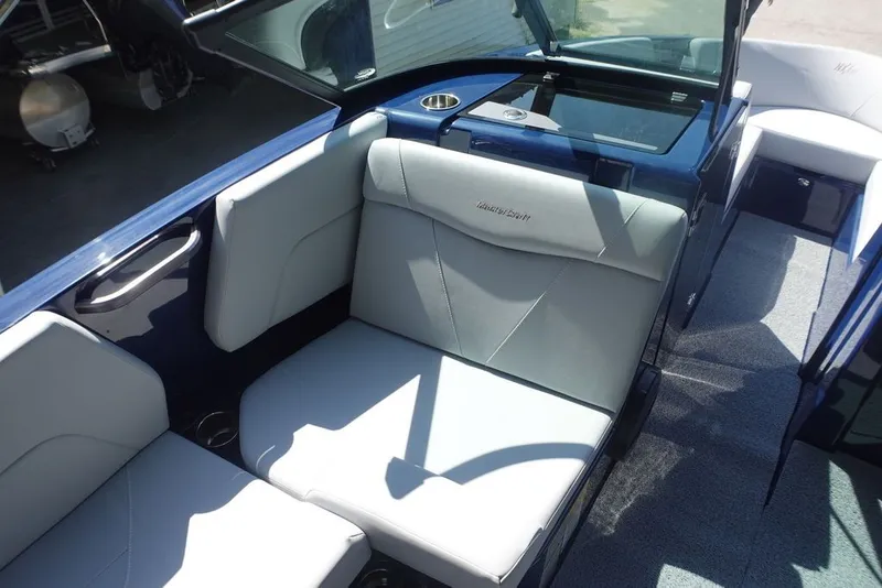 Slide: The Image of MasterCraft NXT21 2024 - 11