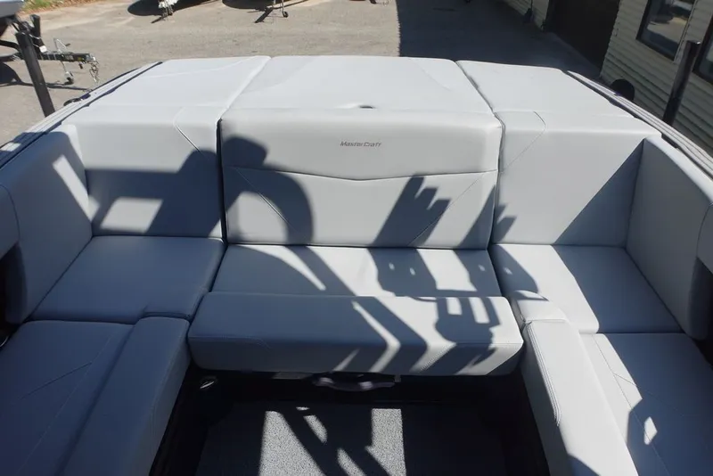 Slide: The Image of MasterCraft NXT21 2024 - 7