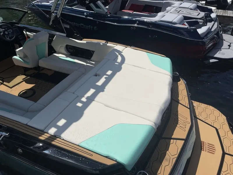 Slide: The Image of MasterCraft NXT21 2024 - 10