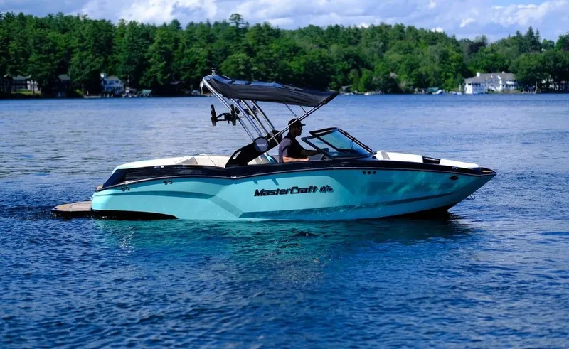 Slide: The Image of MasterCraft NXT21 2024 - 2