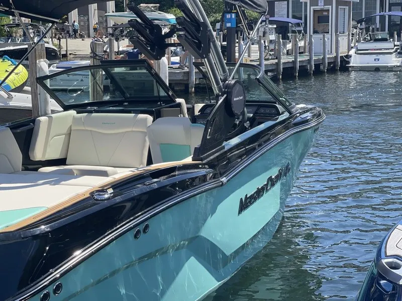 Slide: The Image of MasterCraft NXT21 2024 - 8