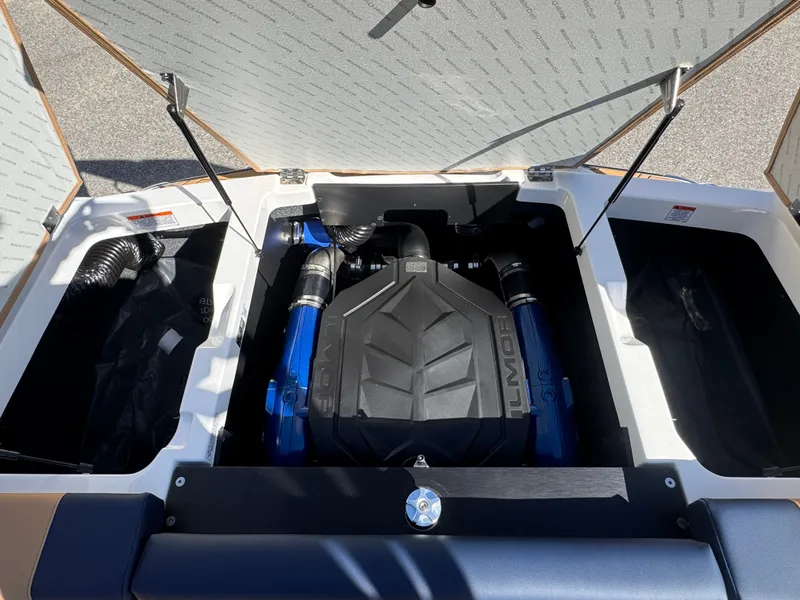 Slide: The Image of MasterCraft NXT22 2026 - 18