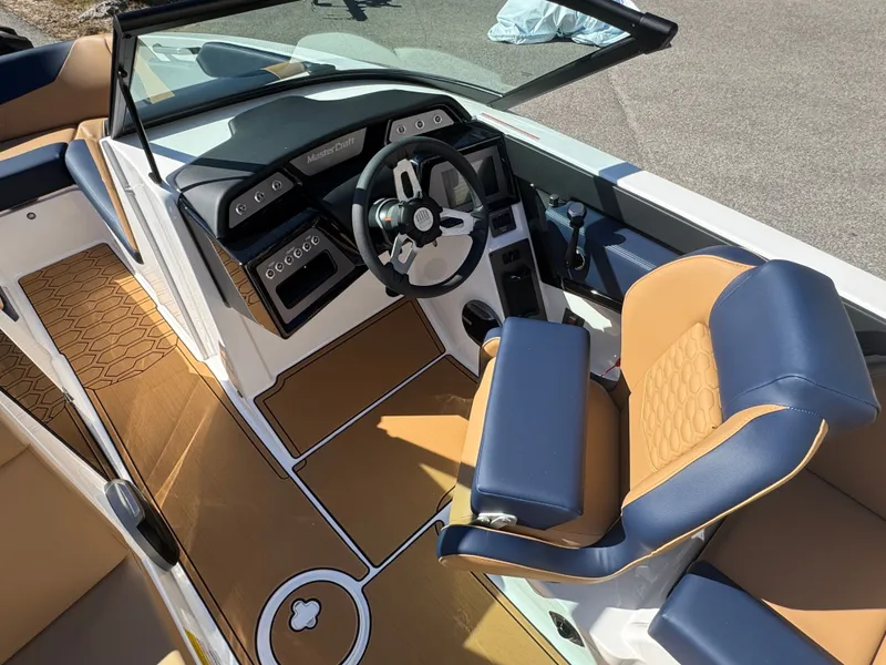 Slide: The Image of MasterCraft NXT22 2026 - 19