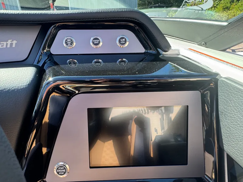 Slide: The Image of MasterCraft NXT22 2026 - 22