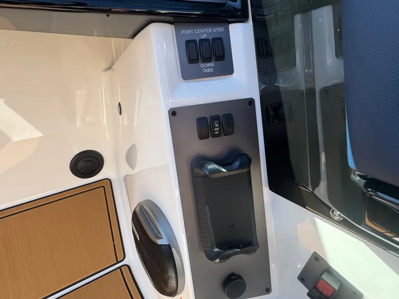 Slide: The Image of MasterCraft NXT22 2026 - 23