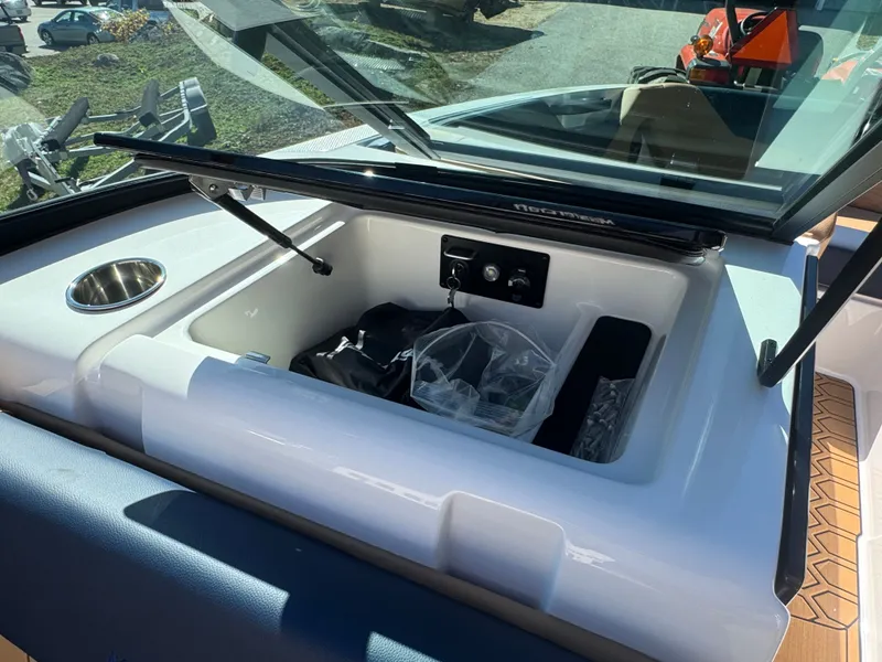 Slide: The Image of MasterCraft NXT22 2026 - 27