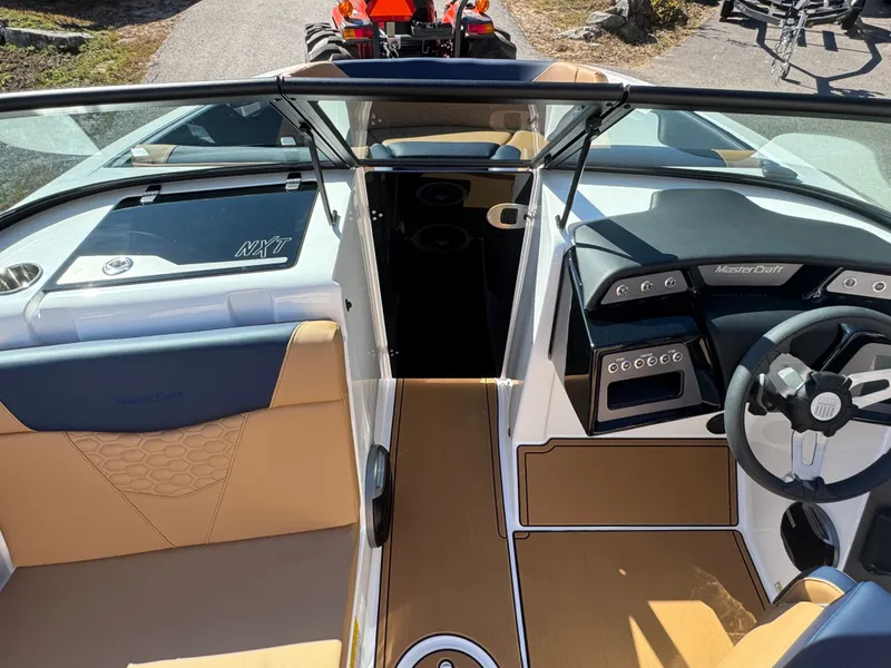 Slide: The Image of MasterCraft NXT22 2026 - 28