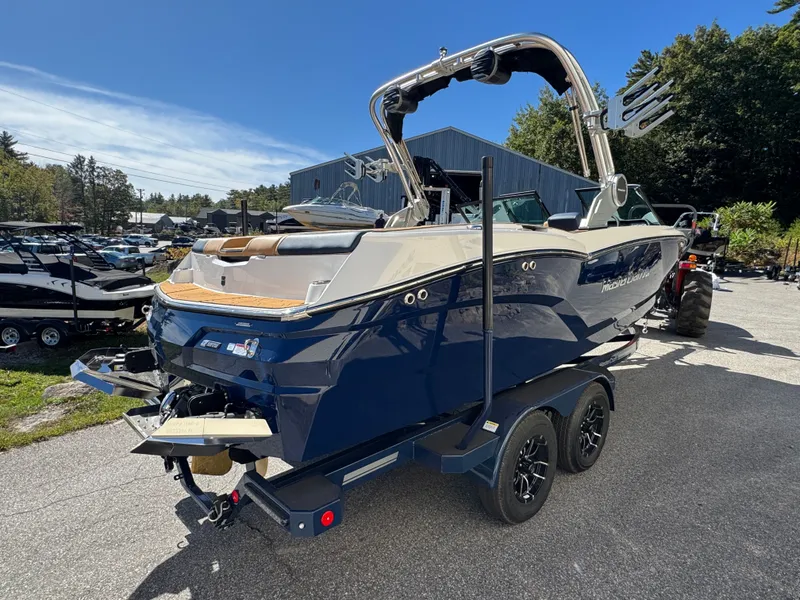 Slide: The Image of MasterCraft NXT22 2026 - 6