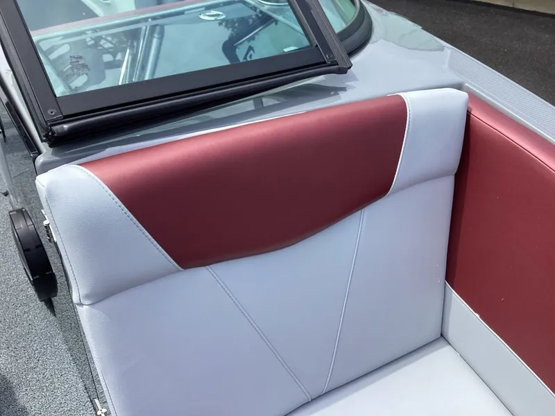 Slide: The Image of MasterCraft NXT24 2023 - 16