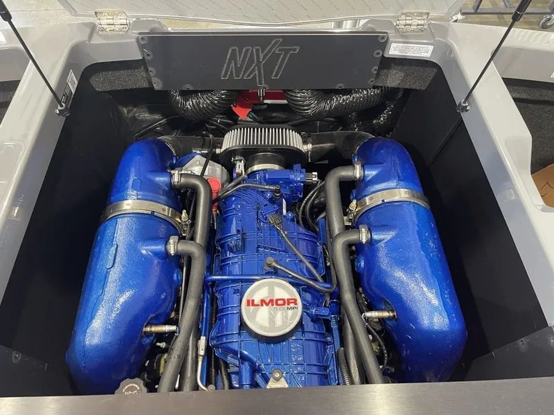 Slide: The Image of MasterCraft NXT24 2023 - 5