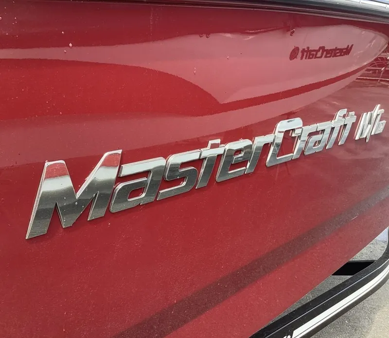 Slide: The Image of MasterCraft NXT24 2023 - 8