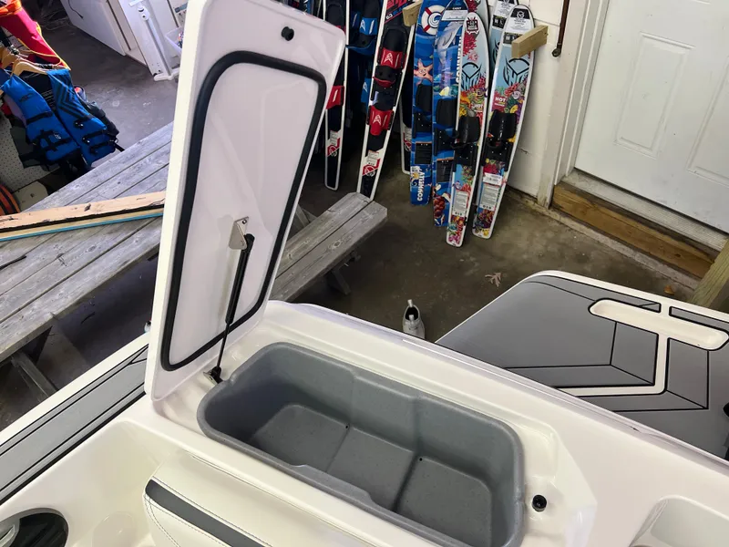 Slide: The Image of MasterCraft ProStar 2026 - 21