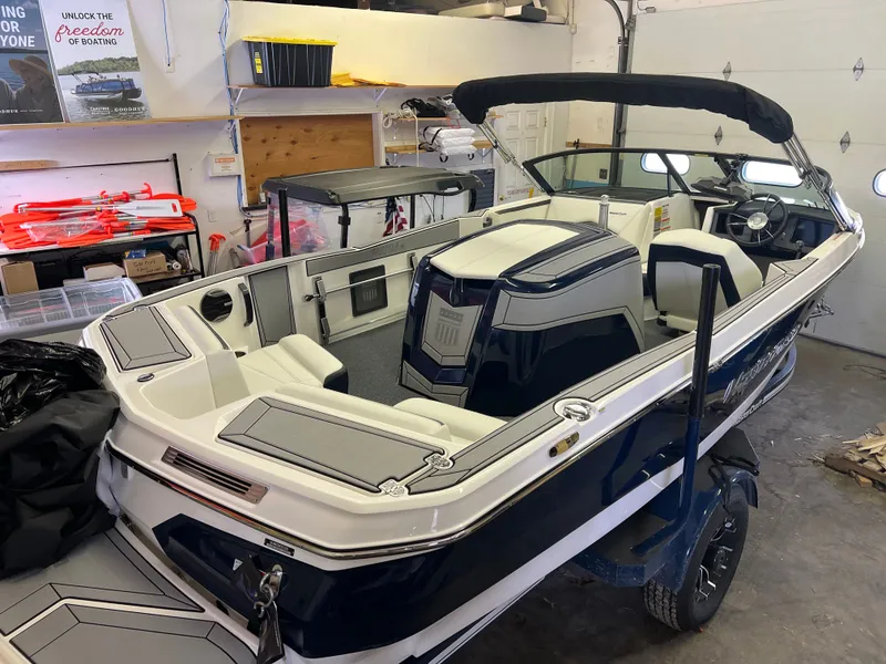 Slide: The Image of MasterCraft ProStar 2026 - 5