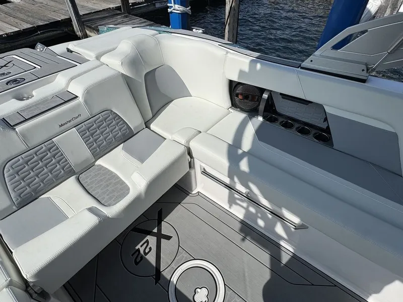 Slide: The Image of MasterCraft X22 2024 - 10