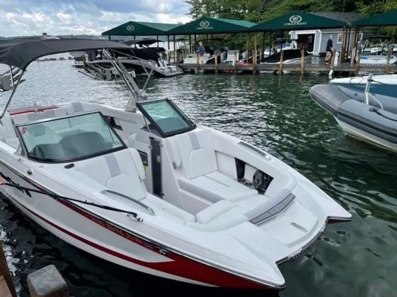 Slide: The Image of MasterCraft X24 2021 - 4