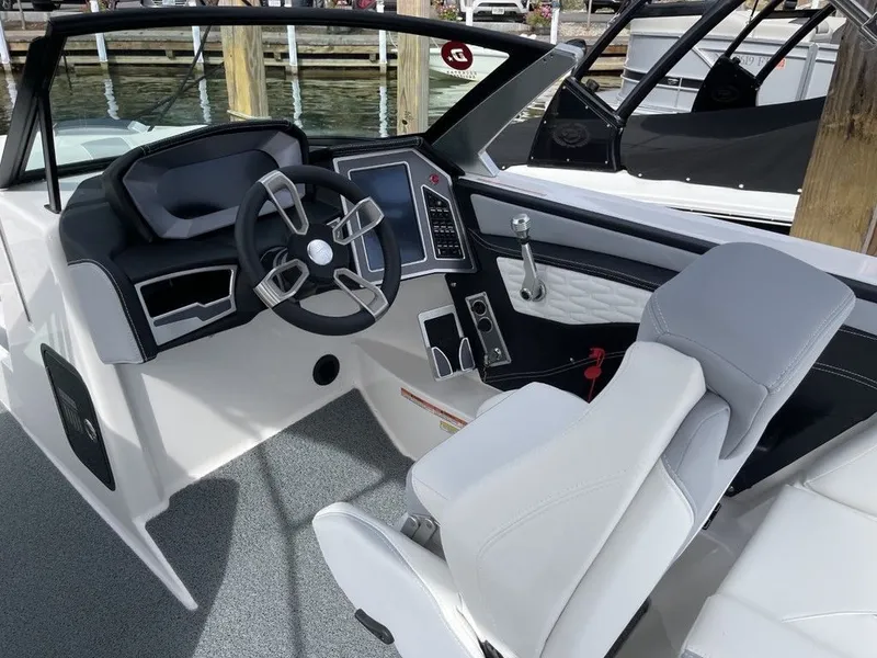 Slide: The Image of MasterCraft X24 2022 - 9