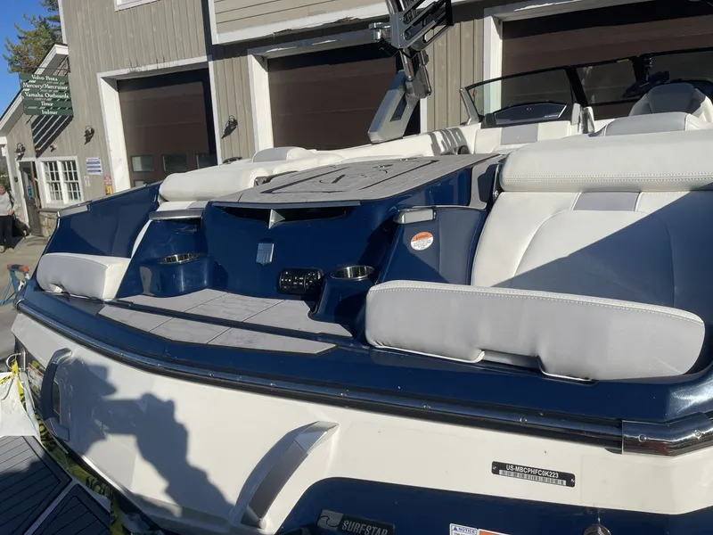 Slide: The Image of MasterCraft X24 2023 - 13