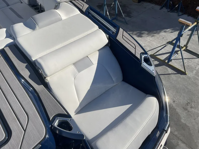 Slide: The Image of MasterCraft X24 2023 - 16