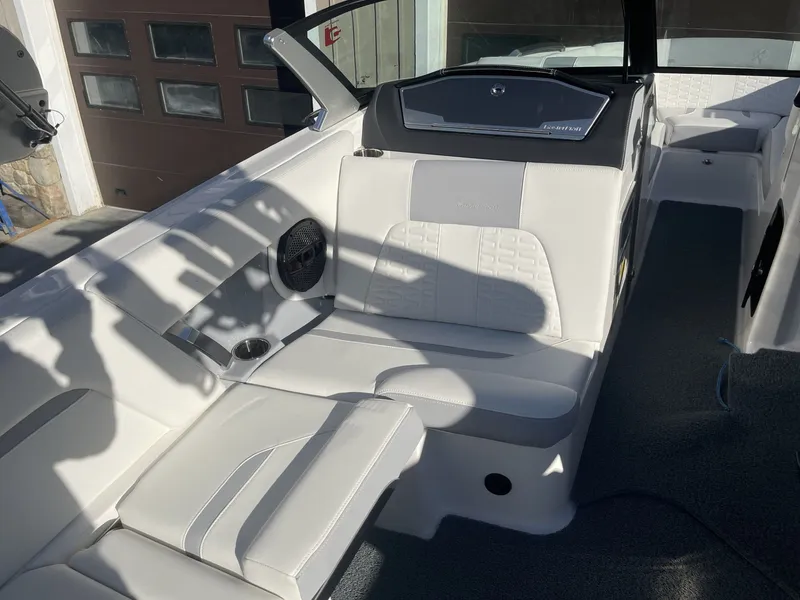 Slide: The Image of MasterCraft X24 2023 - 21