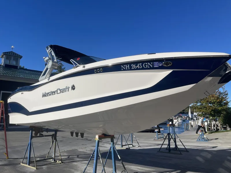 Slide: The Image of MasterCraft X24 2023 - 7