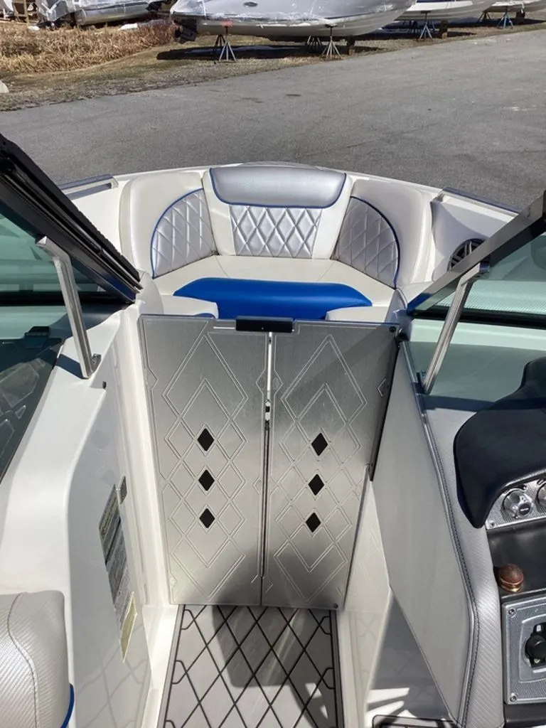 Slide: The Image of MasterCraft X30 2014 - 19