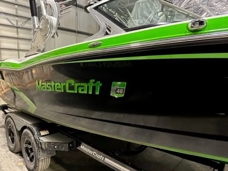 Slide: The Image of MasterCraft X46 2015 - 15