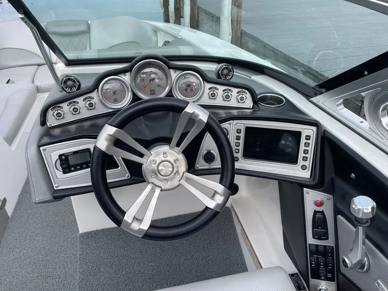 Slide: The Image of MasterCraft X46 2015 - 8