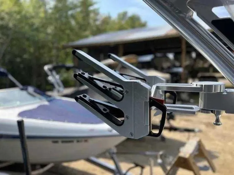 Slide: The Image of MasterCraft XT22 2025 - 19