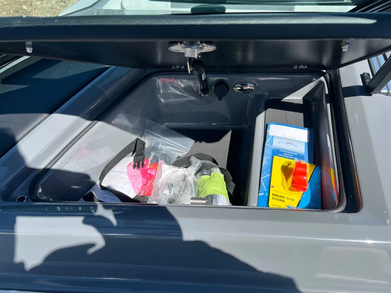 Slide: The Image of MasterCraft XT22 2025 - 20