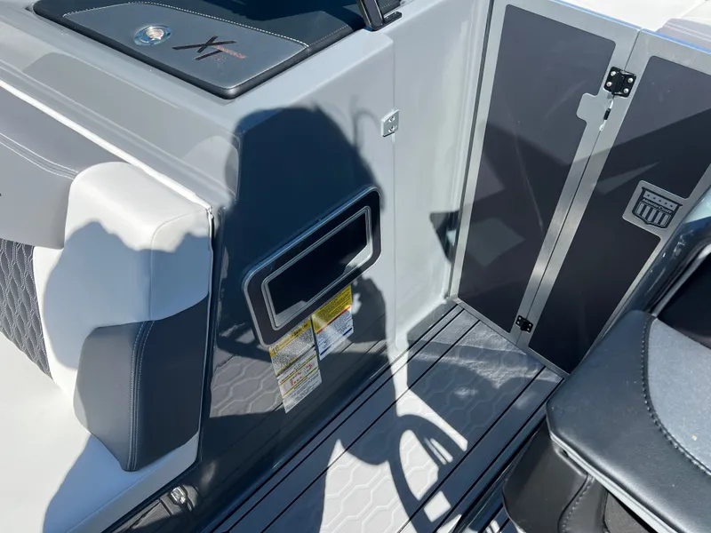 Slide: The Image of MasterCraft XT22 2025 - 22