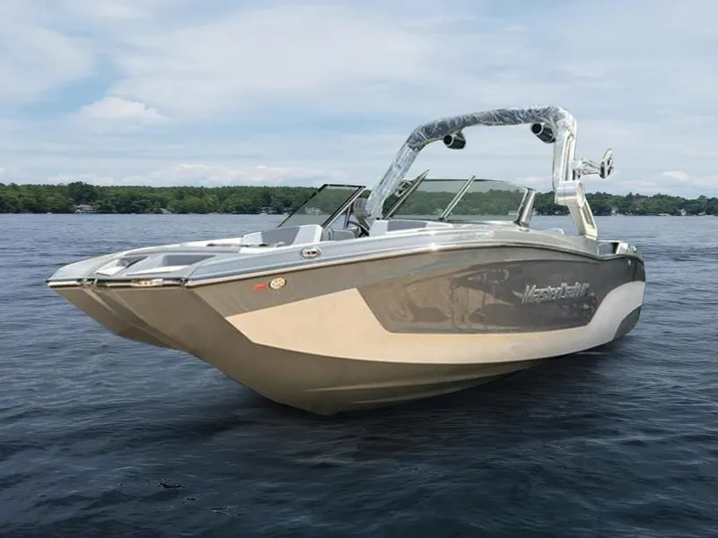Slide: The Image of MasterCraft XT22 2025 - 3