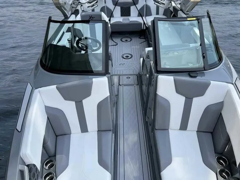 Slide: The Image of MasterCraft XT22 2025 - 6