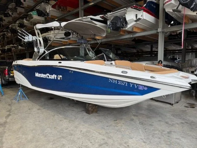 The Image of MasterCraft XT22 2020 - 1