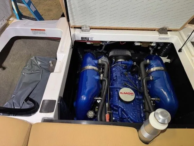 Slide: The Image of MasterCraft XT22 2020 - 11