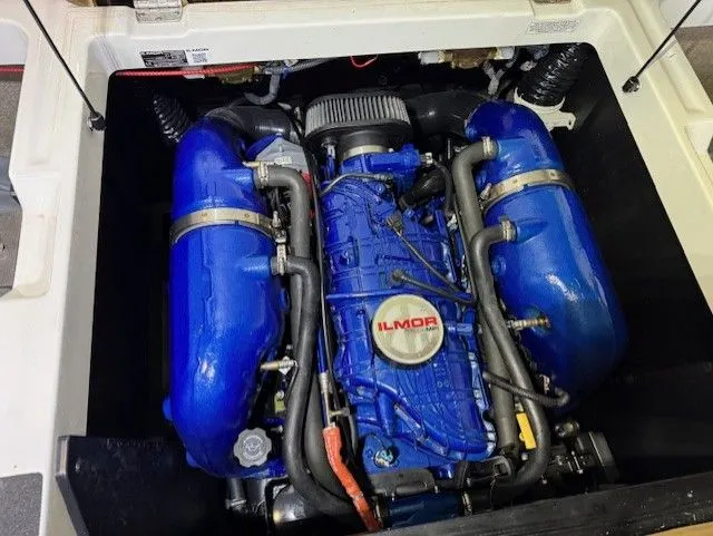 Slide: The Image of MasterCraft XT22 2020 - 12