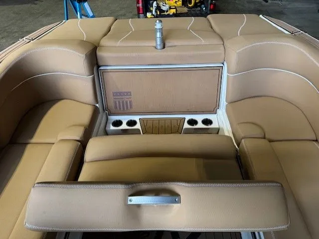 Slide: The Image of MasterCraft XT22 2020 - 18