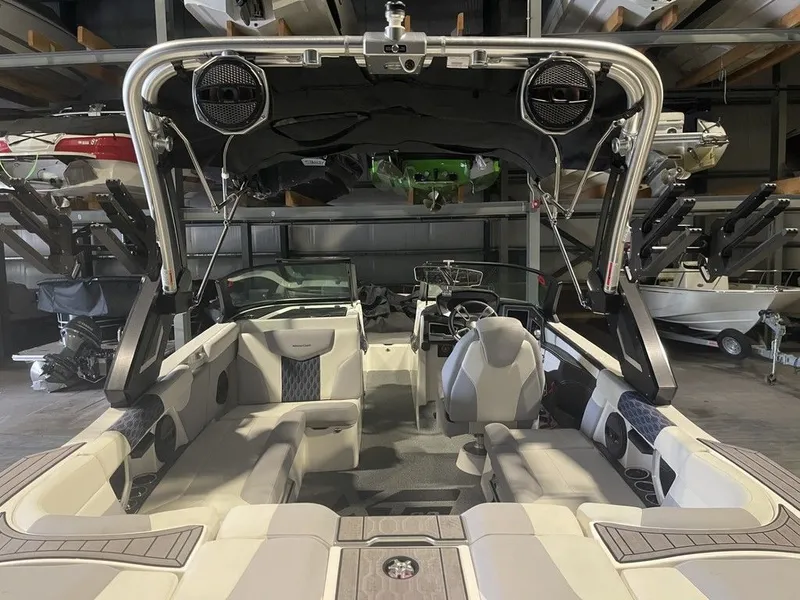 Slide: The Image of MasterCraft XT22 2023 - 5