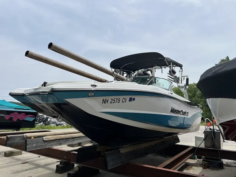 The Image of MasterCraft XT22 2019 - 1