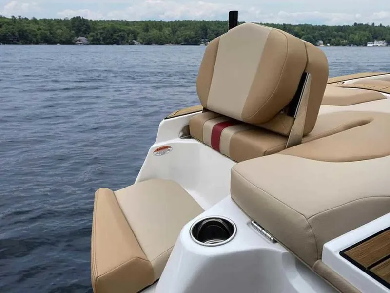 Slide: The Image of MasterCraft XT22 T 2023 - 11