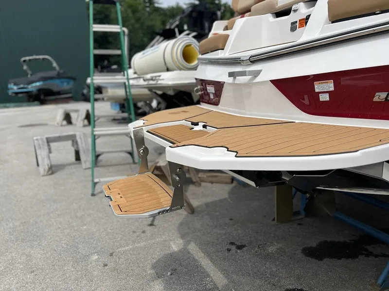 Slide: The Image of MasterCraft XT22 T 2023 - 5