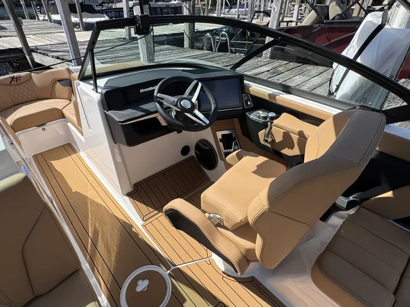 Slide: The Image of MasterCraft XT22 T 2026 - 19