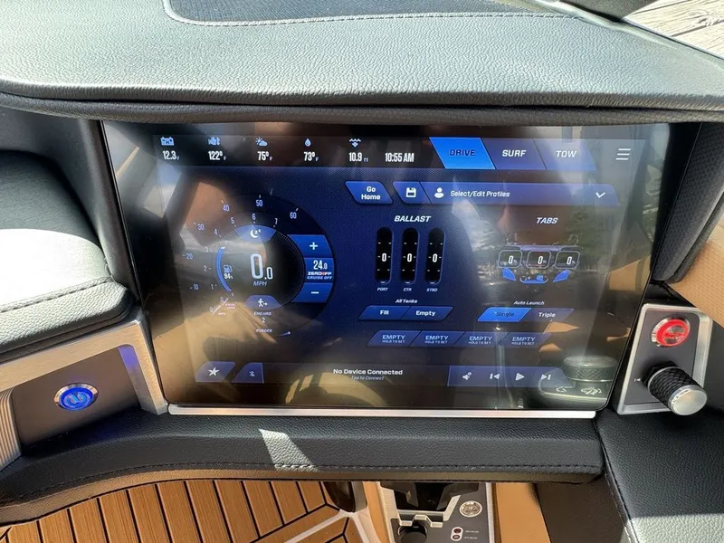 Slide: The Image of MasterCraft XT22 T 2026 - 21