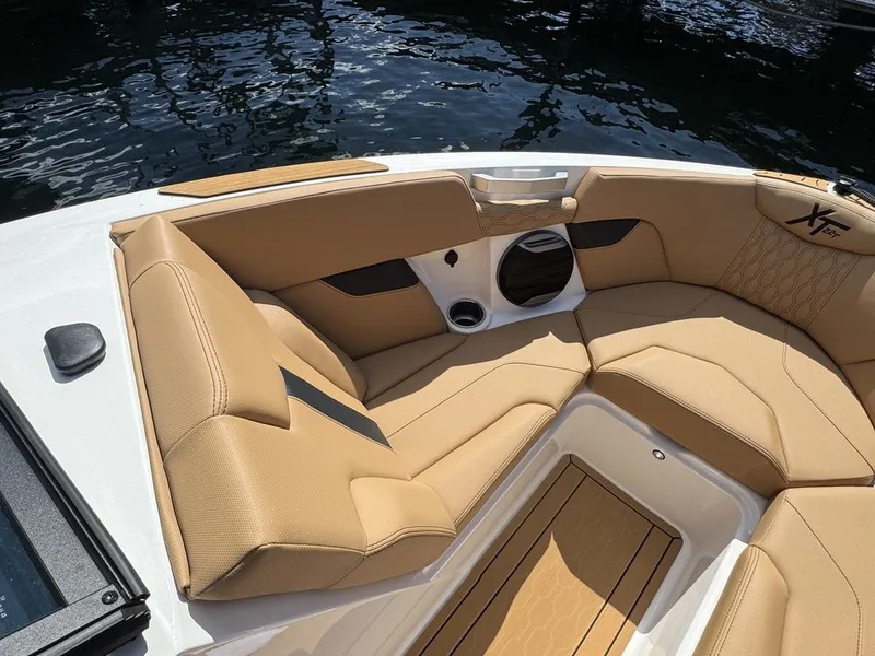 Slide: The Image of MasterCraft XT22 T 2026 - 29