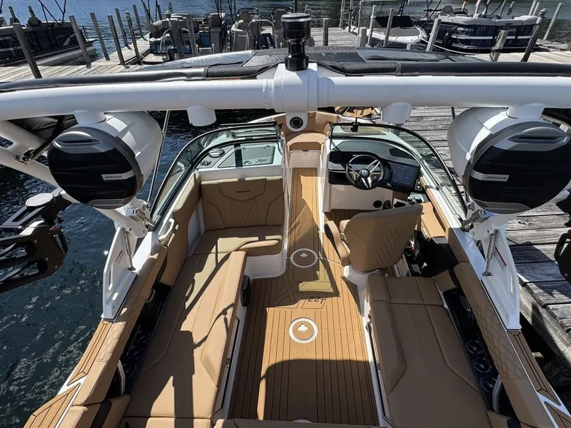 Slide: The Image of MasterCraft XT22 T 2026 - 36