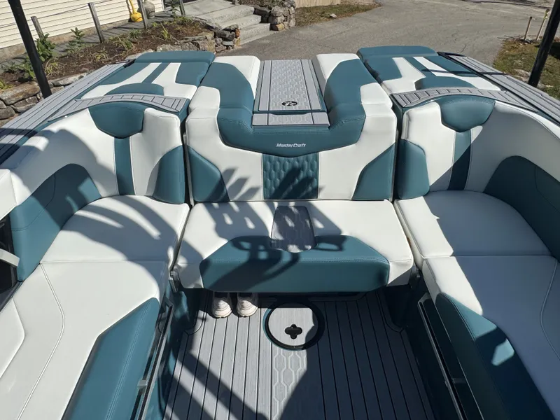 Slide: The Image of MasterCraft XT23 2026 - 13