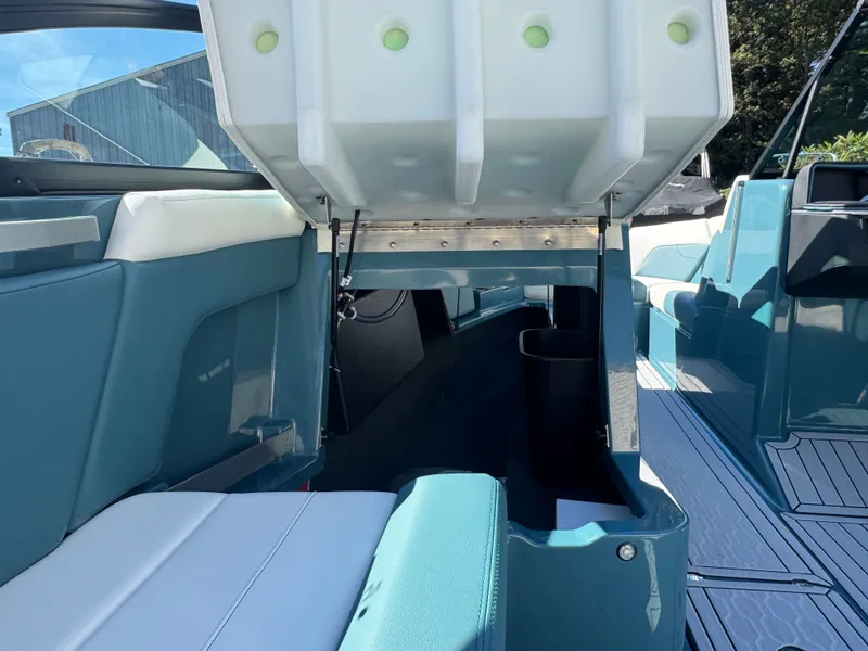 Slide: The Image of MasterCraft XT23 2026 - 23